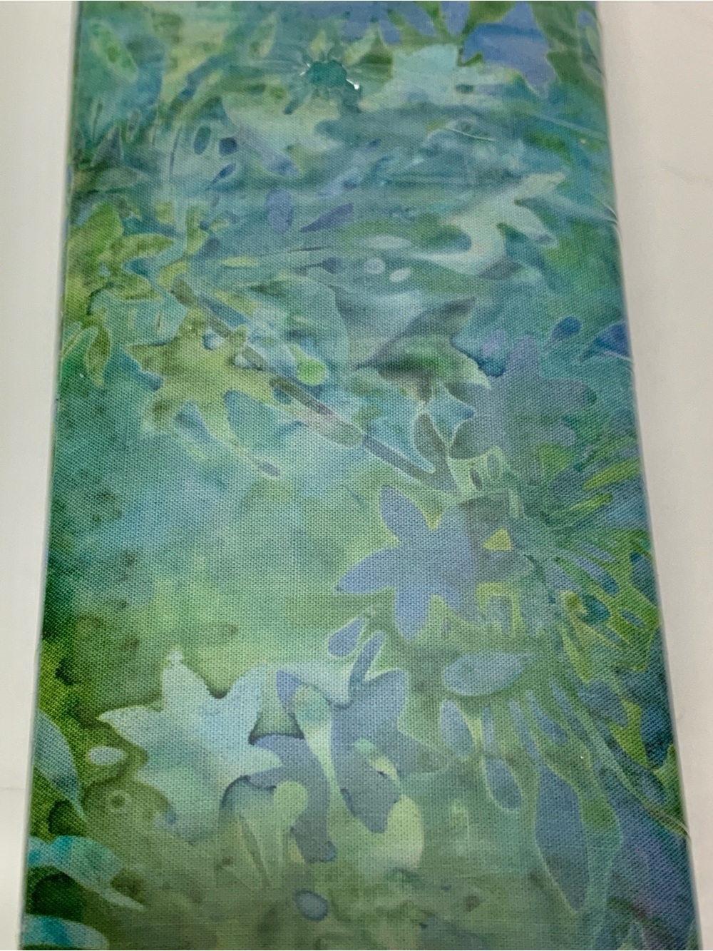 Hoffman Fabrics Bali Pops Grasshopper 40 Strips 2.5” x 44” Batik Fabric NWT - Picture 8 of 8